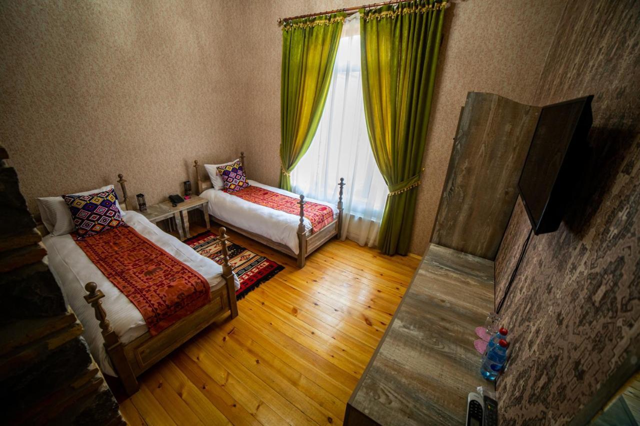 Отель Old Town Шеки Экстерьер фото